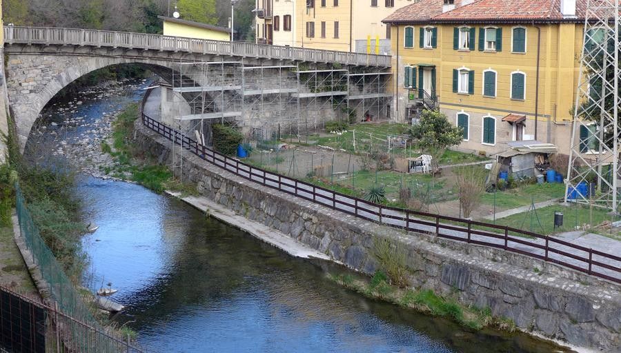 Fiume Lambro a Ponte Lambo Como
